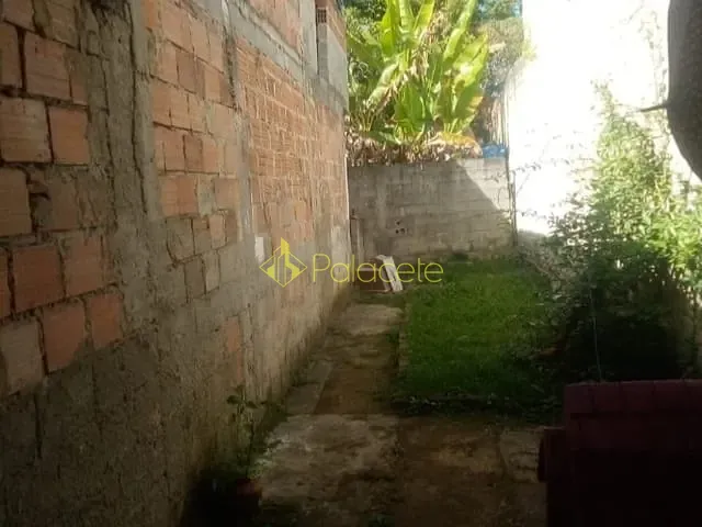 Chácara com 400m² 2 quartos e 1 banheiro, à venda, no bairro Bom Sucesso em Pindamonhangaba