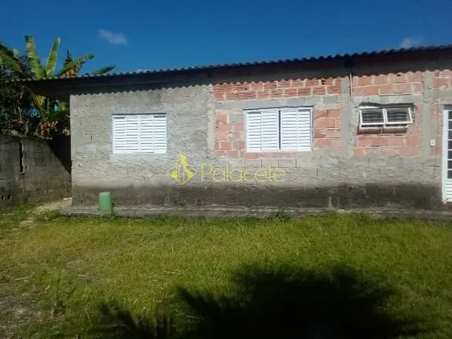 Chácara com 400m² 2 quartos e 1 banheiro, à venda, no bairro Bom Sucesso em Pindamonhangaba