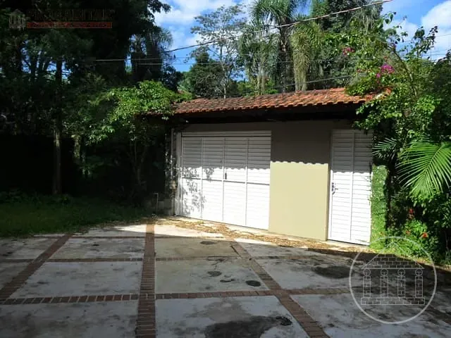 Chácara com 1210m² 2 quartos e 3 banheiros, à venda, no bairro Chácara Bosque do Sul em São Paulo