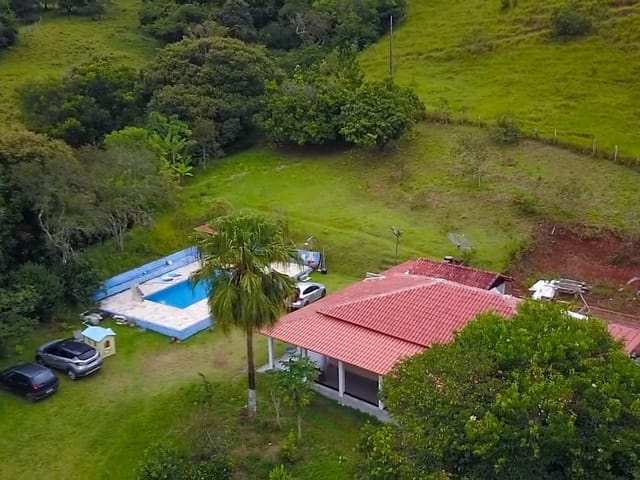 Chácara com 15000m² 3 quartos e 2 banheiros, à venda, no bairro Salto em Extrema