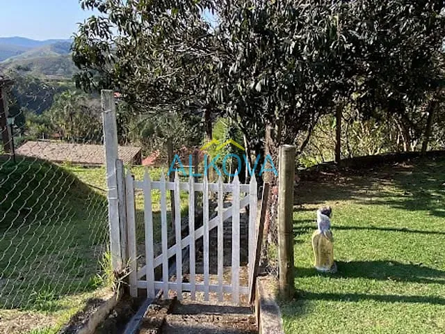 Chácara com 2000m² 3 quartos e 4 banheiros, à venda, no bairro Freitas em São José dos Campos