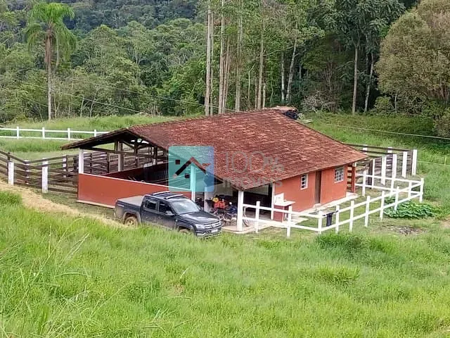 Chácara com 1936000m² 3 quartos e 4 banheiros, à venda, no bairro São Francisco Xavier em São José dos Campos
