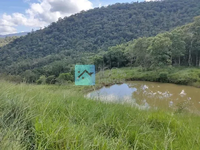 Chácara com 1936000m² 3 quartos e 4 banheiros, à venda, no bairro São Francisco Xavier em São José dos Campos