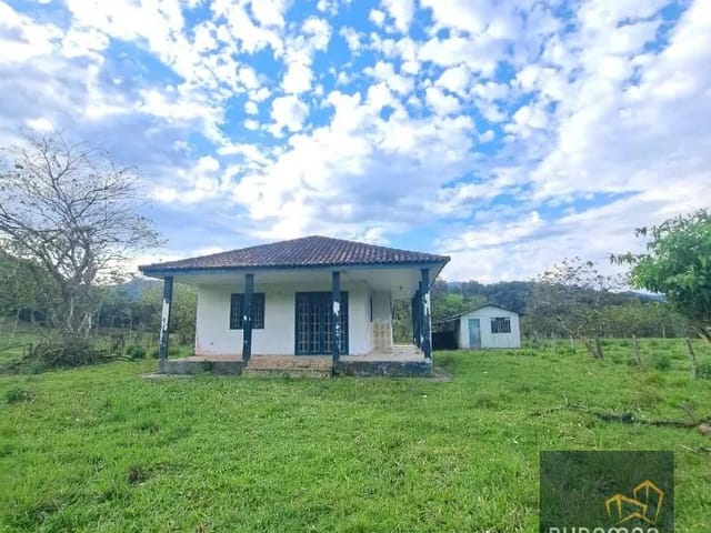 Chácara 2 quartos e 1 banheiro, à venda, no bairro Tagaçaba de Baixo em Guaraqueçaba