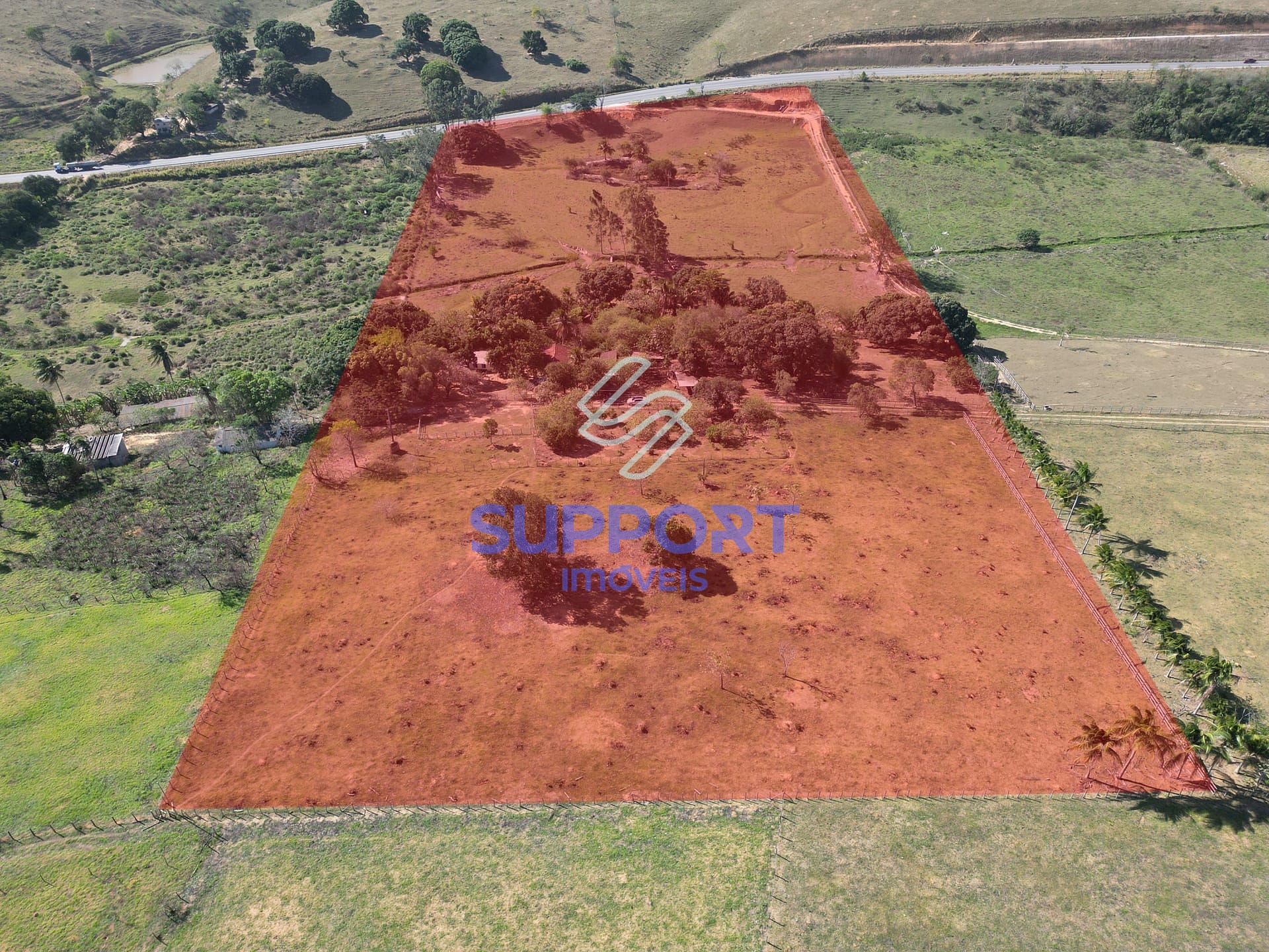 Terreno, 15 hectares - Foto 1