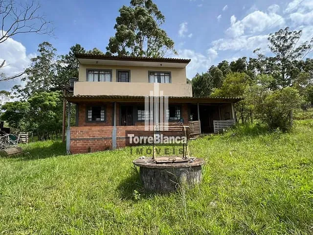 Chácara com 1000m² 2 quartos e 1 banheiro, à venda, no bairro Vila Ernestina em Ponta Grossa