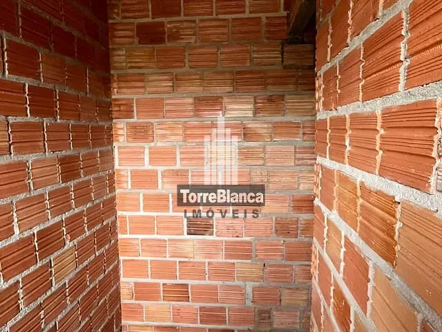 Chácara com 1000m² 2 quartos e 1 banheiro, à venda, no bairro Vila Ernestina em Ponta Grossa