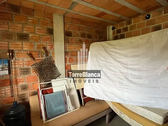 Chácara com 1000m² 2 quartos e 1 banheiro, à venda, no bairro Vila Ernestina em Ponta Grossa