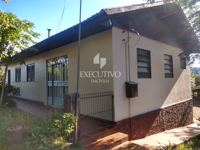 Chácara 3 quartos e 1 banheiro, à venda, no bairro Interior em Crissiumal