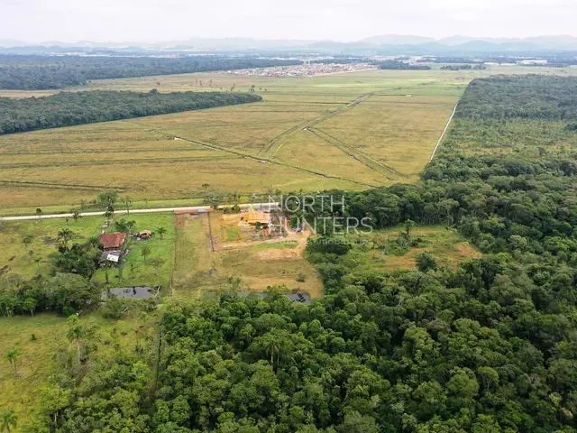 Chácara com 20715m² 2 quartos e 2 banheiros, à venda, no bairro Rural em Araquari