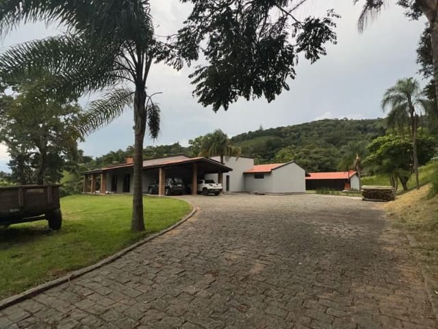 Chácara com 299439m² 4 quartos e 2 banheiros, à venda, no bairro Vargem em Vargem