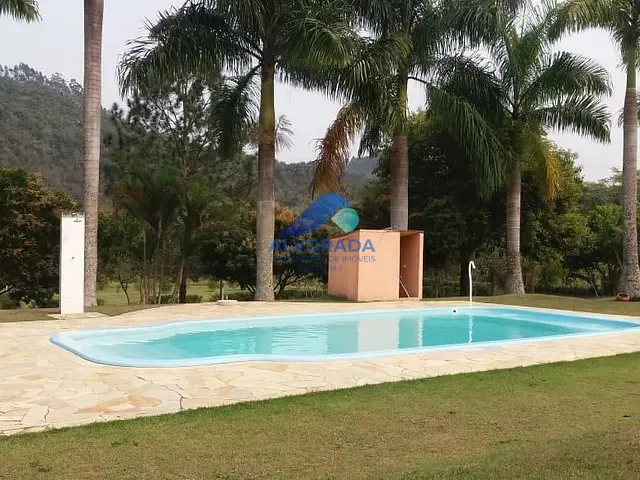 Chácara com 20000m² 8 quartos e 5 banheiros, à venda, no bairro Centro em Santa Branca