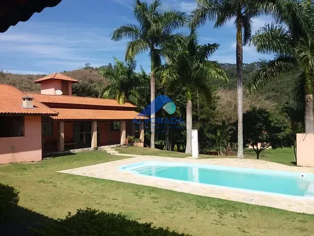 Chácara com 20000m² 8 quartos e 5 banheiros, à venda, no bairro Centro em Santa Branca