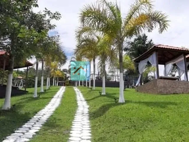 Chácara com 37800m² 7 quartos e 4 banheiros, à venda, no bairro Rio Abaixo em Jacareí