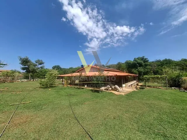 Chácara com 8000m² 3 quartos e 2 banheiros, à venda, no bairro Municipio Leopoldo de Bulhões em Anápolis