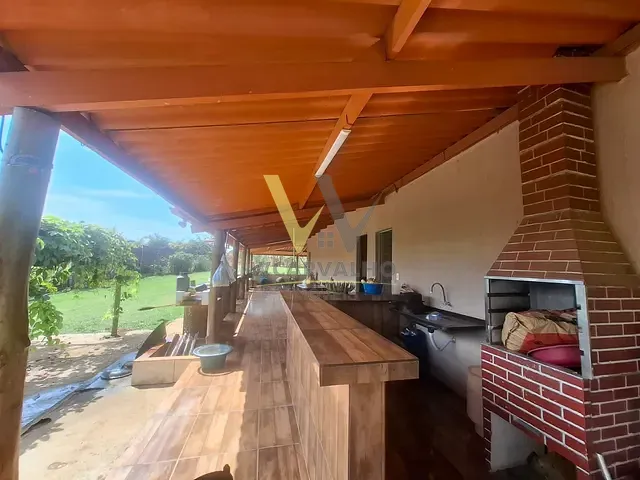 Chácara com 8000m² 3 quartos e 2 banheiros, à venda, no bairro Municipio Leopoldo de Bulhões em Anápolis