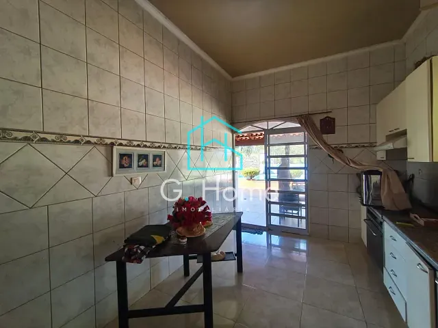 Chácara com 5000m² 3 quartos e 2 banheiros, à venda, no bairro Fazenda da Nata em Londrina