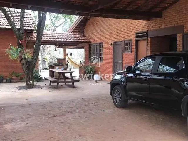 Chácara com 110m² 6 quartos e 5 banheiros, à venda, no bairro Tibiriçá em Bauru