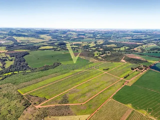 Chácara com 2000m², à venda, no bairro Chacaras dos Ipês em Anápolis