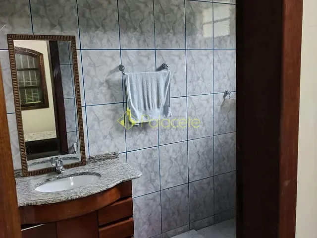 Chácara com 24000m² 2 quartos e 2 banheiros, à venda, no bairro Pinga em Pindamonhangaba