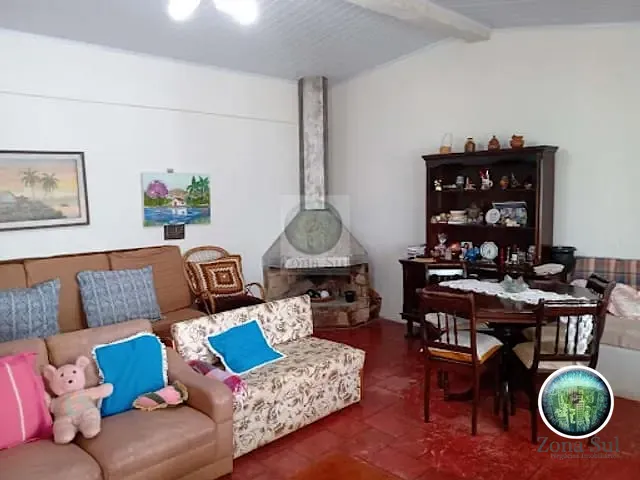 Chácara com 250m² 4 quartos e 2 banheiros, à venda, no bairro Carafá em Votorantim