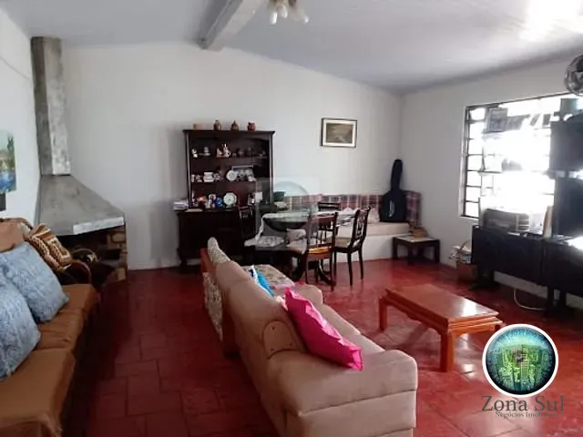 Chácara com 250m² 4 quartos e 2 banheiros, à venda, no bairro Carafá em Votorantim