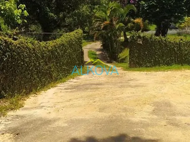 Chácara com 4000m² 5 quartos e 3 banheiros, à venda, no bairro Capuava em São José dos Campos