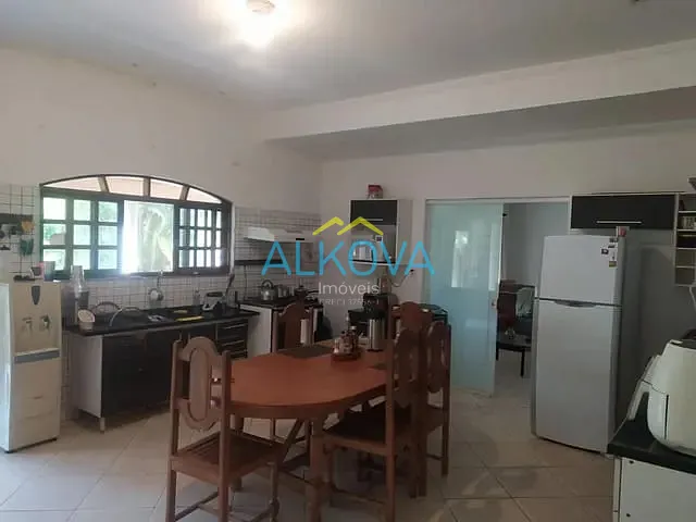 Chácara com 4000m² 5 quartos e 3 banheiros, à venda, no bairro Capuava em São José dos Campos