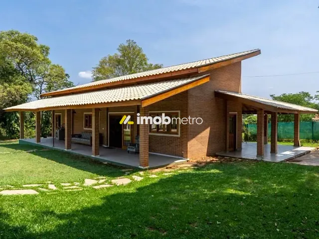 Chácara com 2000m² 7 quartos e 5 banheiros, à venda, no bairro Chácaras Sol Nascente em Mogi Mirim