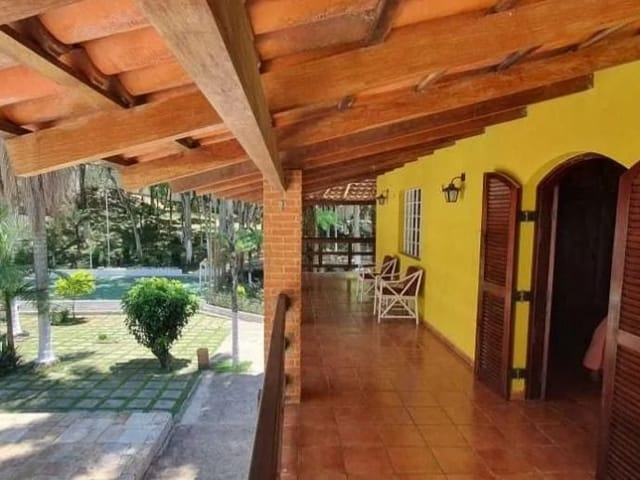 Chácara com 5000m² 3 quartos e 5 banheiros, à venda, no bairro Jardim Pinheirinho em Embu das Artes