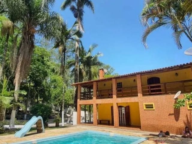 Chácara com 5000m² 3 quartos e 5 banheiros, à venda, no bairro Jardim Pinheirinho em Embu das Artes