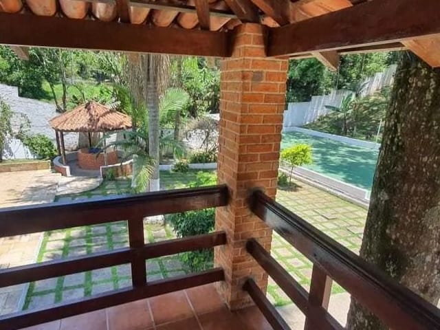 Chácara com 5000m² 3 quartos e 5 banheiros, à venda, no bairro Jardim Pinheirinho em Embu das Artes