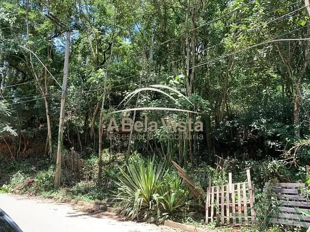 Chácara com 748m², à venda, no bairro Chácara das Garcas em Santana de Parnaíba