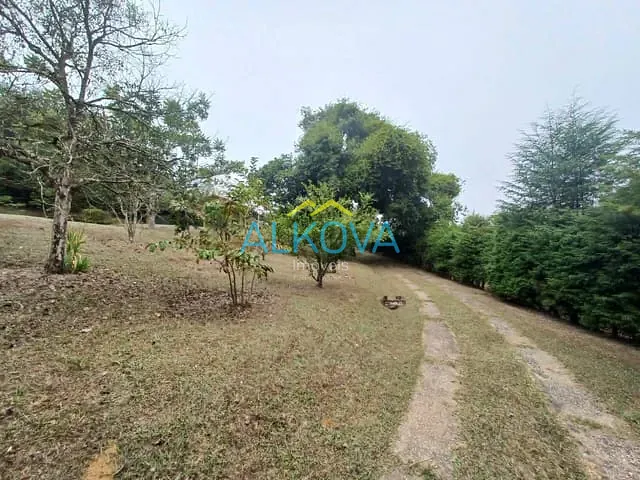 Chácara com 2501m² 2 quartos e 2 banheiros, à venda, no bairro Campo de Aviação Ipuã em Caçapava
