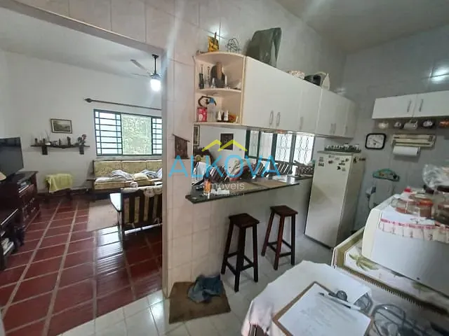 Chácara com 2501m² 2 quartos e 2 banheiros, à venda, no bairro Campo de Aviação Ipuã em Caçapava