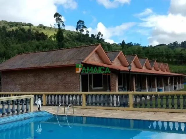 Chácara com 40000m² 13 quartos e 23 banheiros, à venda, no bairro BARAO DE IBITINGA em Socorro