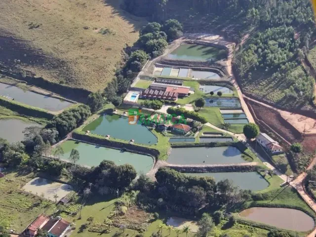 Chácara com 40000m² 13 quartos e 23 banheiros, à venda, no bairro BARAO DE IBITINGA em Socorro