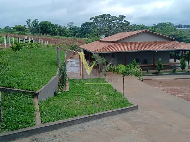 Chácara com 10000m² 3 quartos e 3 banheiros, à venda, no bairro Joanápolis em Anápolis