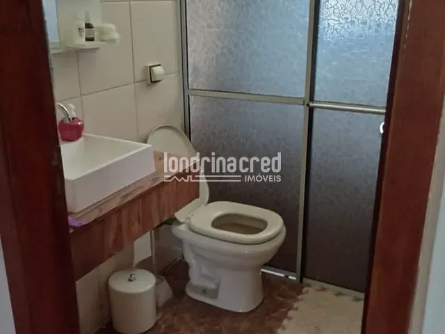 Chácara com 697m² 3 quartos e 2 banheiros, à venda, no bairro Selva em Londrina