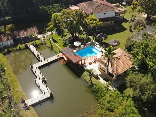 Chácara com 9060m² 5 quartos e 7 banheiros, à venda, no bairro Chácaras Guanabara em Guararema