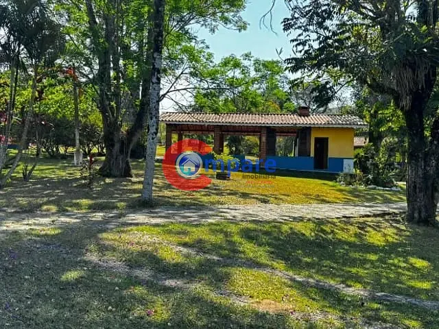 Chácara com 9570m² 4 quartos e 2 banheiros, à venda, no bairro Mascatinho em Nazaré Paulista