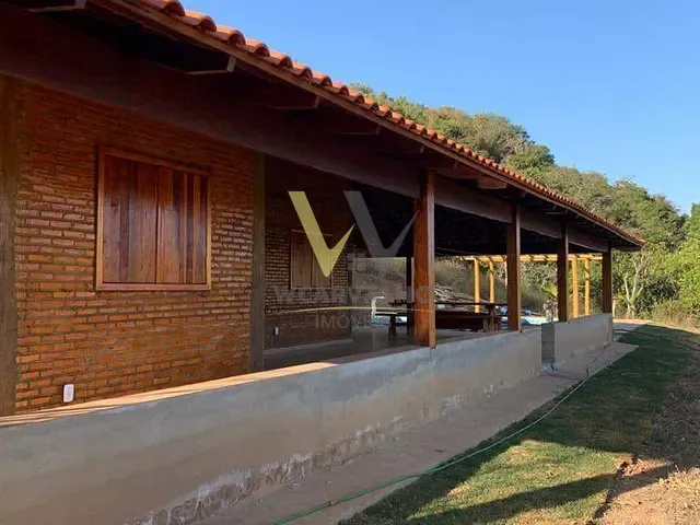 Chácara com 20000m² 2 quartos e 2 banheiros, à venda, no bairro Zona Rural em Anápolis