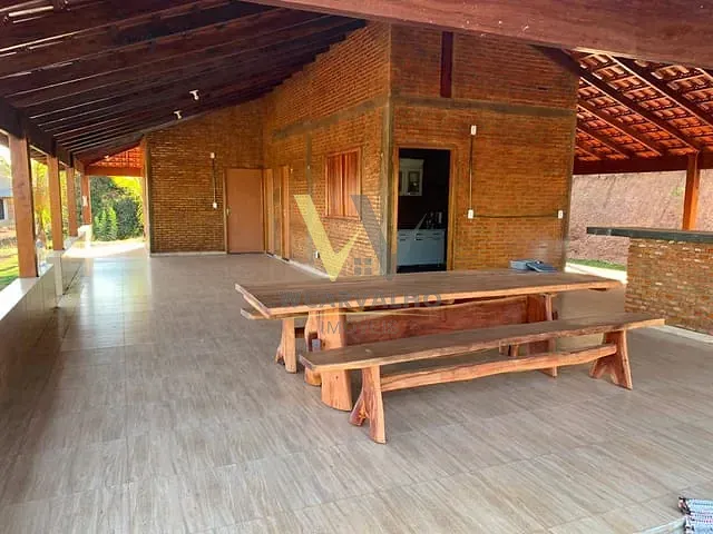 Chácara com 20000m² 2 quartos e 2 banheiros, à venda, no bairro Zona Rural em Anápolis