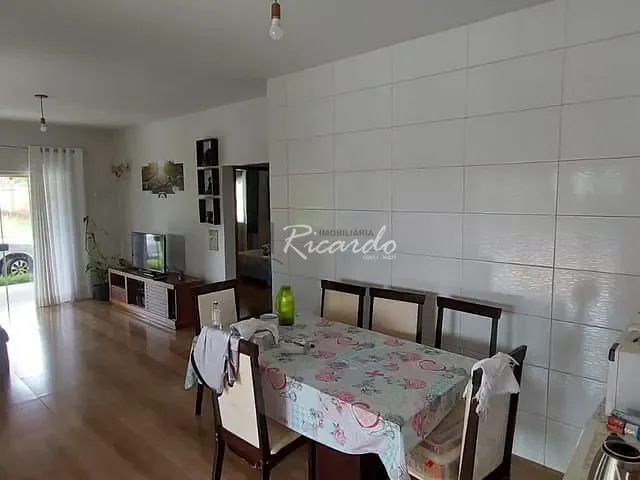 Chácara com 1250m² 2 quartos e 1 banheiro, à venda, no bairro Área Rural de Arapongas em Arapongas