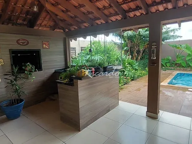 Chácara com 1250m² 2 quartos e 1 banheiro, à venda, no bairro Área Rural de Arapongas em Arapongas