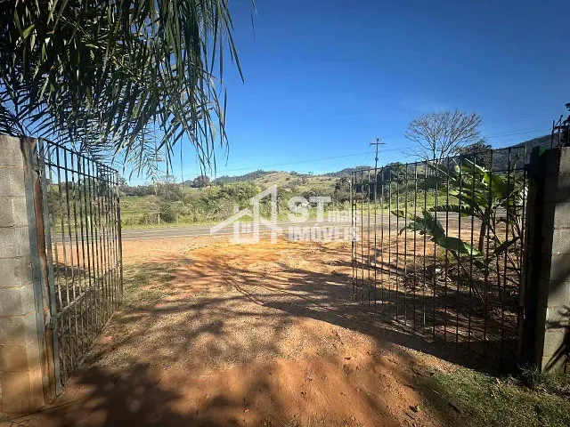 Chácara com 1000m² 2 quartos e 1 banheiro, à venda, no bairro BARROSO em Andradas