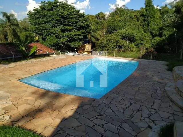 Chácara com 2000m² 2 quartos e 2 banheiros, à venda, no bairro Colina do Sol em Jarinu