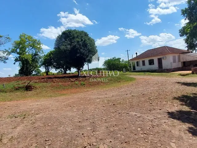 Chácara com 80000m² 3 quartos e 2 banheiros, à venda, no bairro Interior em Estrela