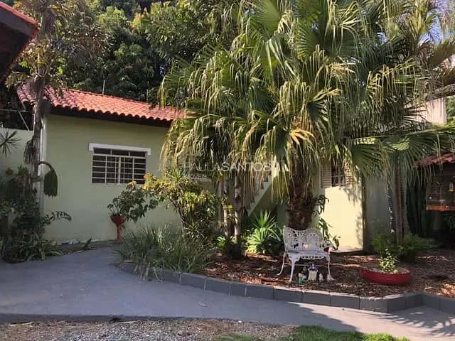 Chácara com 2250m² 6 quartos e 4 banheiros, à venda, no bairro Jardim Celeste em Sorocaba