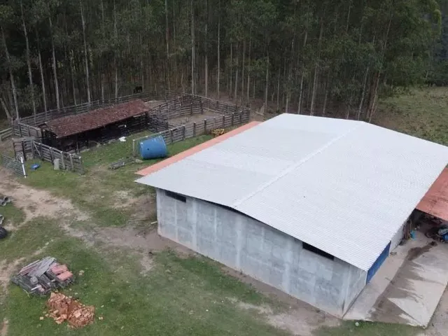 Chácara 3 quartos e 2 banheiros, à venda, no bairro Campo Largo em Campo Largo